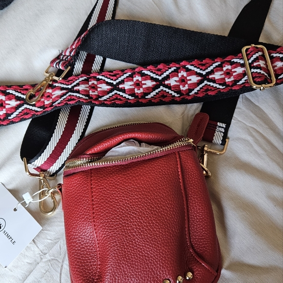 Ellie Crossbody Bag in Red Vegan Leathet - Picture 9 of 9